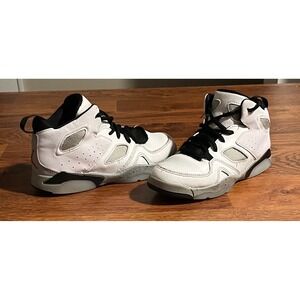 Jordan Flight Club '91
White Black Metallic Silver Basketball Shoes Size 13.5c